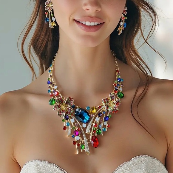 Multicolor Floral Statement Necklace and Earring Set. - Picture 2 of 6